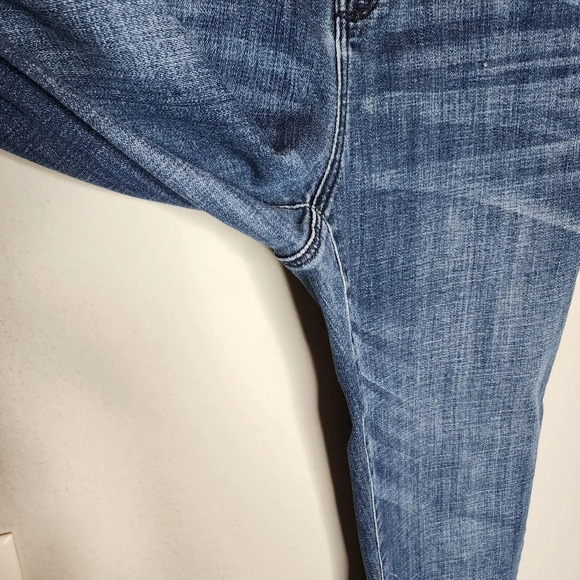 Chico's SO SLIMMING Girlfriend Slim Leg Ankle Jeans. Size 10P - Picture 9 of 16